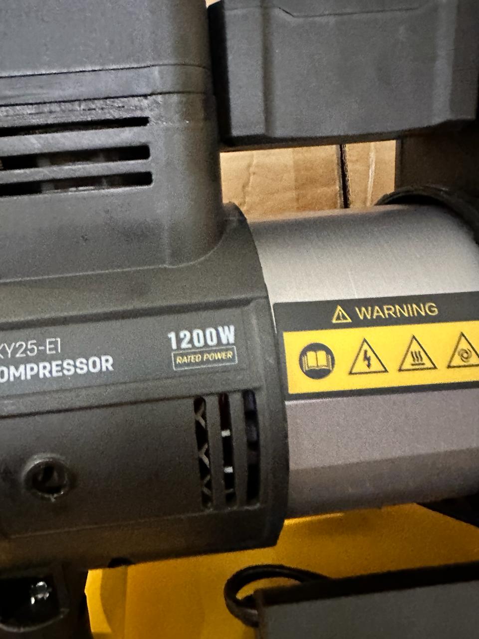 Compresseur d'air Deli  1,2 kW