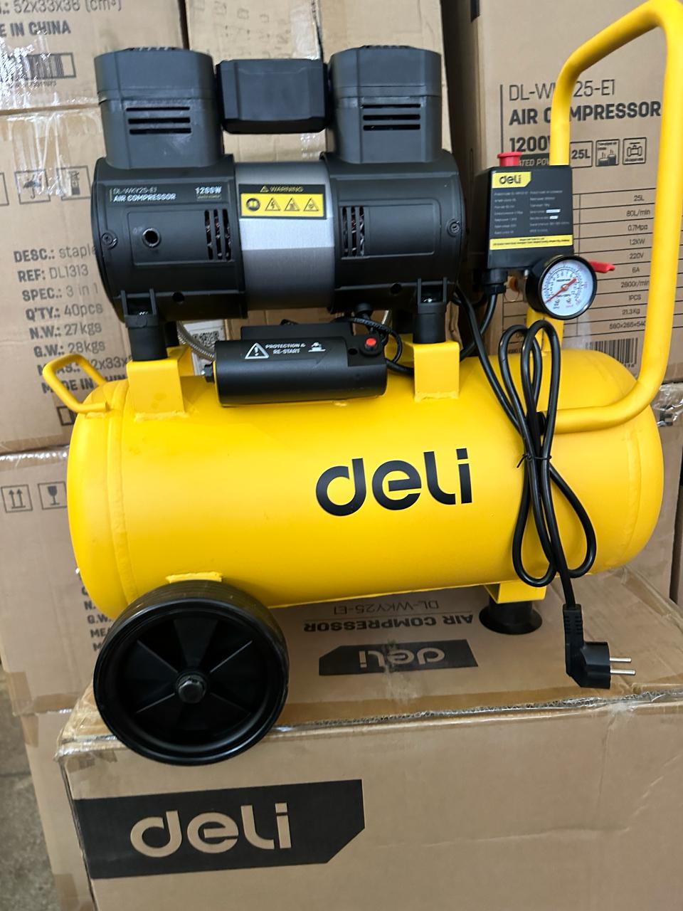 Compresseur d'air Deli  1,2 kW