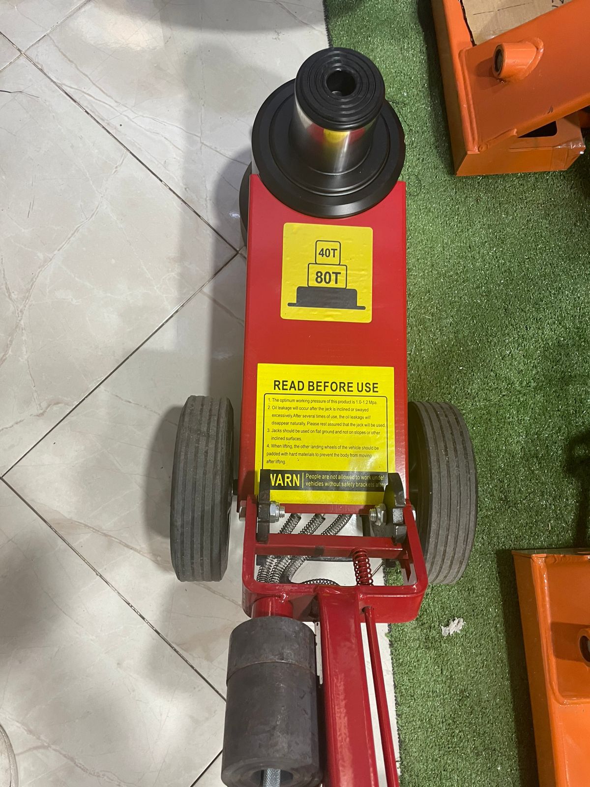 Cric hydraulique 80t YZ4070B